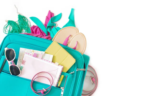 旅行のためのアクアマリン/ターコイズの女性用スーツケース。レディースのもの — ストック写真