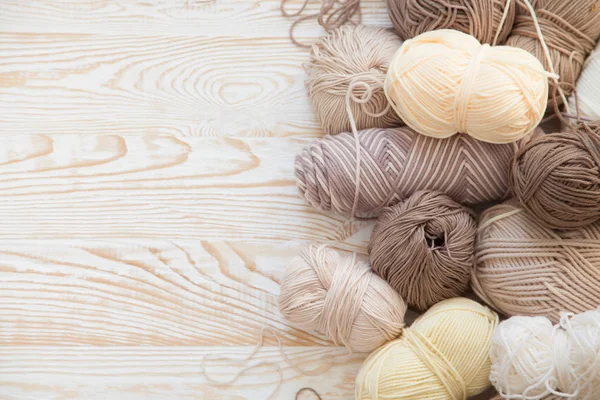 Yarn Beige Brown Gray White Background Aged Wood Knitting Needles — Stock Photo, Image