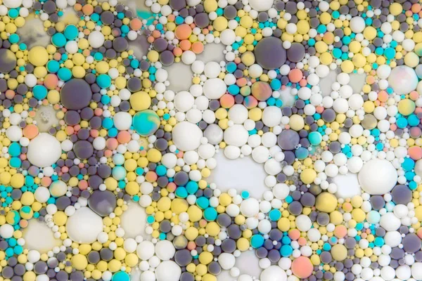 Burbujas de jabón de colores brillantes. Esferas cósmicas. Carácter multicolor — Foto de Stock