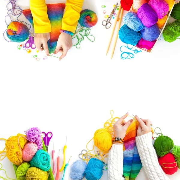 女性かぎ針編みと色糸から編み物。上からの眺め. — ストック写真