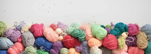 Women's hobby. Needlework and crocheting and knitting. Bright ya — Stock Photo, Image
