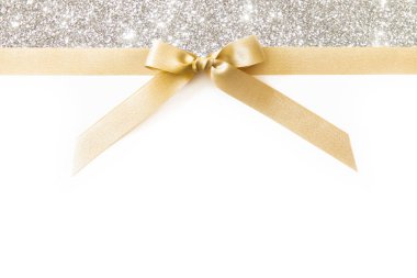 Beyaz ve gümüş parlak bac bir hediye olarak bir yay ile Altın kurdele