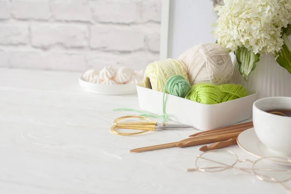 Accessoires Für Weibliche Handarbeit Und Stricken Stricknadeln Scheren Haken — Stockfoto