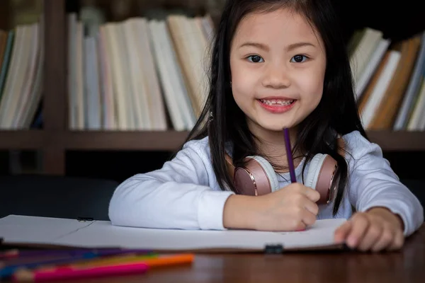 Cute Girl Smiled Sitdown Drawing Book Library Children Concept Education — Stock Photo, Image