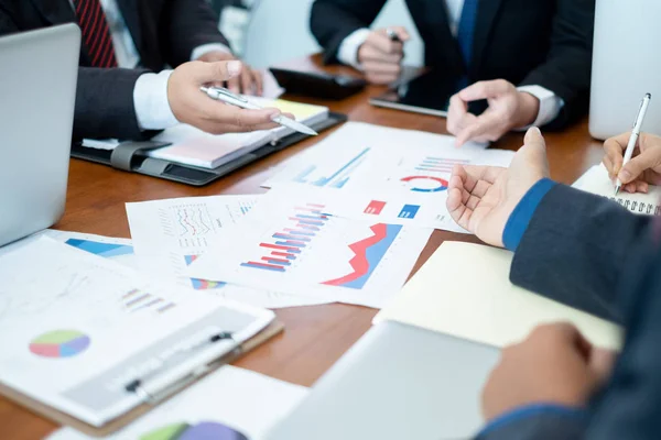 Gente Negocios Reunión Lluvia Ideas Discutir Proyecto Juntos Oficina Concepto —  Fotos de Stock