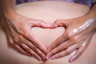 masaj terapisti elleri, Spa tedavi odası, vücut şifa