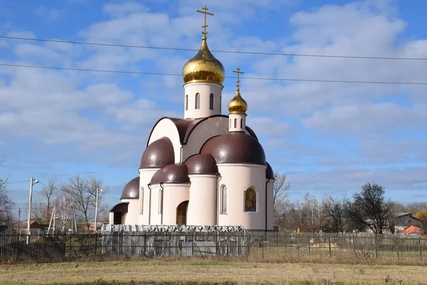 Sennoy'daki Peter ve Paul Kilisesi