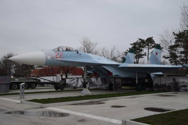 Askeri uçak Su-27