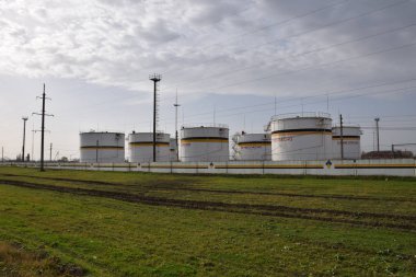 Troitskaya'da Rosneft petrol depolama