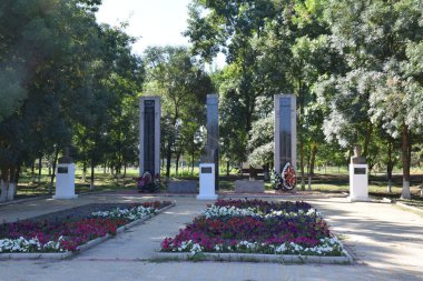 Anıt kompleksi ve ebedi alev