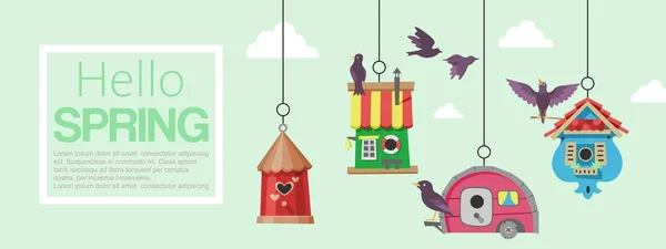 Birdhouses com aves voadoras bandeira vetor ilustração. Olá primavera. Caixas de nidificação para pendurar na árvore. Construção colorida de madeira para alimentar pássaros, pequenos edifícios de tábuas com furo . — Vetor de Stock