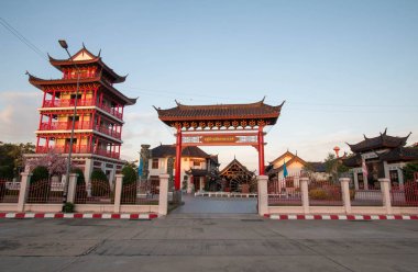 Süphan Buri, Tayland - 10 Aralık 2018: ön giriş süphan Buri il, Tayland cennet Dragon Park Çin cennet ejderha Köyü.