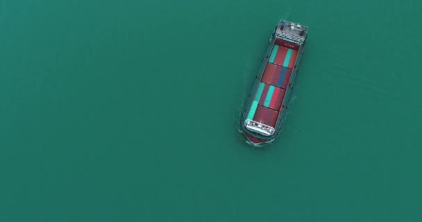 Schiff fährt auf Südchinesischem Meer — Stockvideo