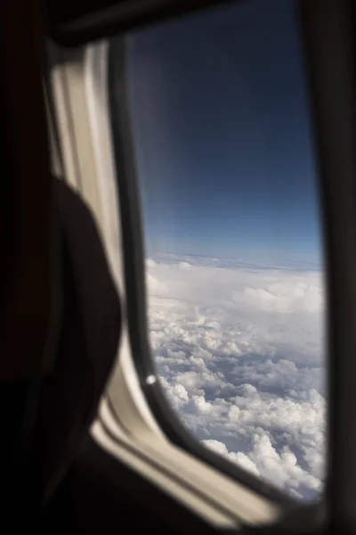 Hermosa Vista Nubes Desde Ventana Del Avión — Foto de Stock