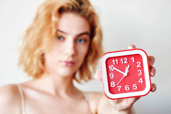 Concept Premature Ejaculation Men Girl White Background Holding Red Clock — Stock Photo, Image