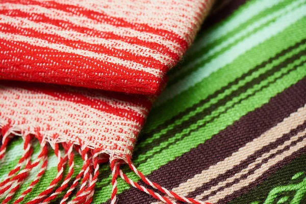 Piros Zöld Kézzel Készített Színes Textíliák Közeli — Stock Fotó