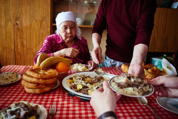 Famiglia Kazaka Che Colazione Casa — Foto Stock
