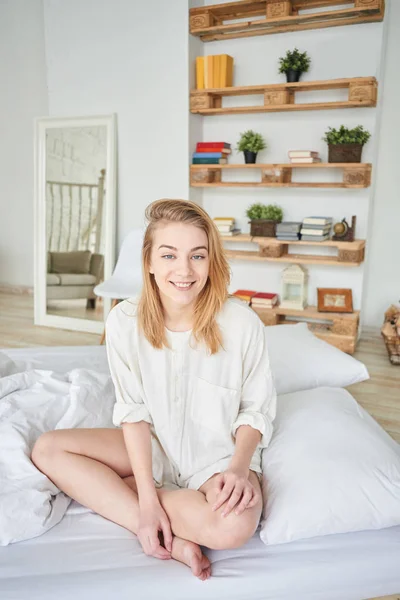 Happy Attractive Woman Sitting Bed Apartment Wake Concept — Stock Photo, Image