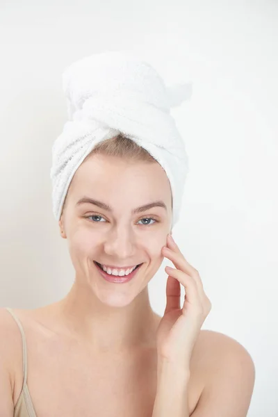 Young Woman Towel Head Touching Clean Face Skin Skin Care — Stock Photo, Image