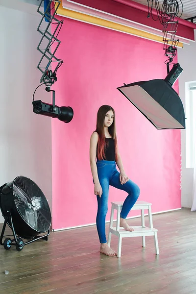 Güzel Kız Foto Model Studio Poz — Stok fotoğraf