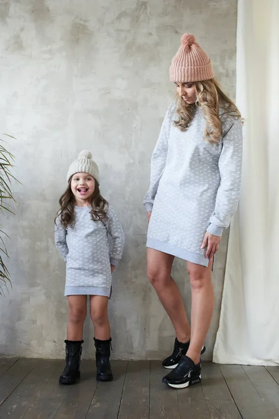 Smiling Cute Daughter Mother Wearing Same Knitted Hats Pullovers Posing — Stock Photo, Image