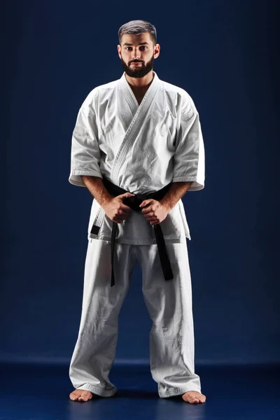 Man White Kimono Tying Black Belt While Standing Barefoot Black — Stock Photo, Image