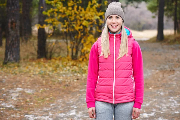 Smiling Blonde Woman Warm Sportswear Standing Autumn Park — Stock Photo, Image