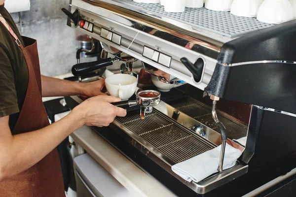 Barista Using Coffee Machine Making Coffee Cafe — Stock Photo, Image