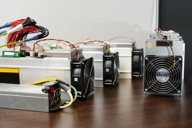 Cryptocurrency, yakın çekim Madencilik donatımı  