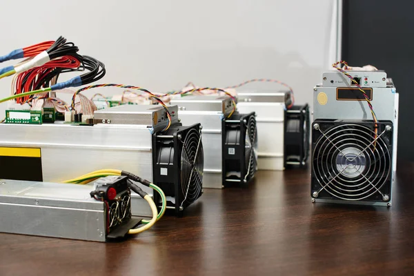 Cryptocurrency, yakın çekim Madencilik donatımı  