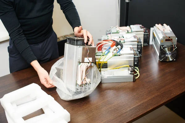 adam sarmalayıcı incelemesi cryptocurrency cihazdan kaldırma 