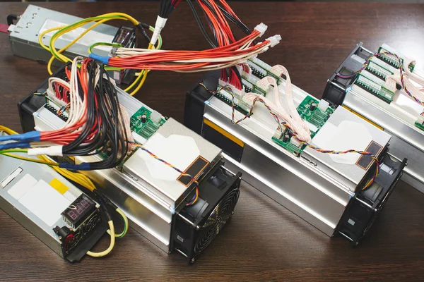 Cryptocurrency, yakın çekim Madencilik donatımı  