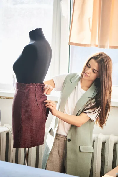 Female Professional Seamstress Measuring Skirt Mannequin Atelier — Stock Photo, Image