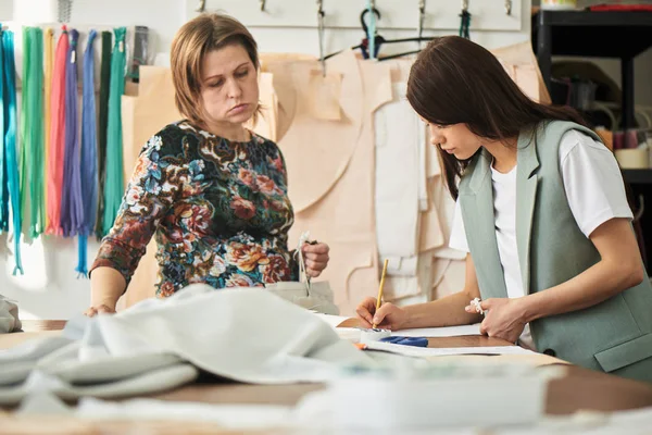 atelier profesyonel terzi eğitim stajyer