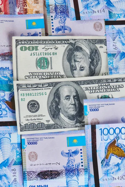 Amerikaanse Dollars Stapel Van Kazachs Tenge Achtergrond Business Financiën Concept — Stockfoto