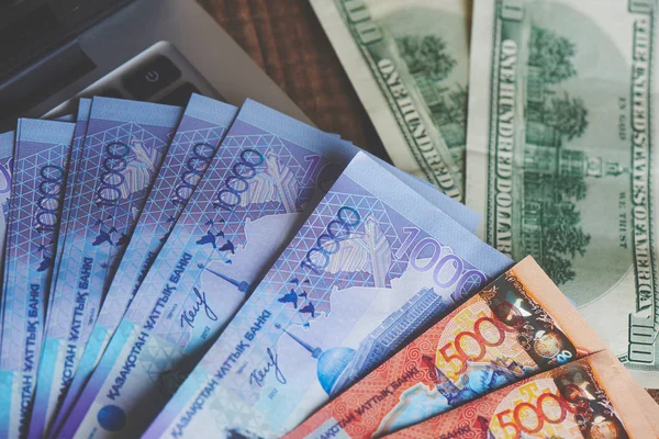 Dollari Americani Tenge Kazakh Laptop Business Finanza Concetto — Foto Stock