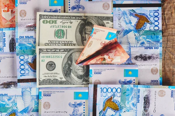 Dollari Americani Mucchio Tenge Kazakh Concetto Cambio Valuta — Foto Stock