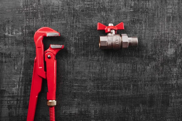 Plumbing Tools Equipment Black Shabby Background Closeup Copy Space — Stock Photo, Image