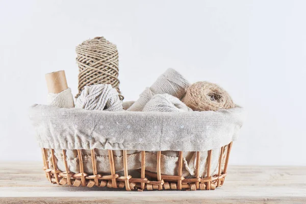 Wicker Basket Yarn Thread White Background Isolated — Stock Photo, Image