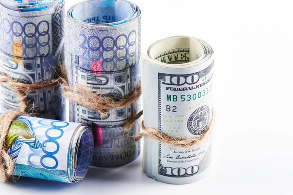 Dollar Und Tenge Amerikanisches Und Kasachisches Geld Auf Weißem Hintergrund — Stockfoto