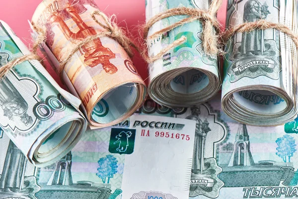 Rubel Russisches Papiergeld Auf Rosa Hintergrund — Stockfoto