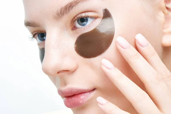 Beautiful Young Blond Woman Shows Fingers Eye Patches Black Color — Stock Photo, Image