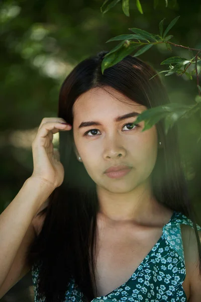 Horizontal Natural Belleza Retrato Auténtico Tailandés Asiático Joven Mujer Verano —  Fotos de Stock