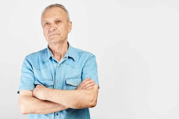 Portrait Caucasian Elderly Man Smiling White Studio Background Handsome Gray — Stock Photo, Image