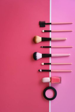 makyaj ve kozmetik ürünleri koleksiyonu düzenlendi