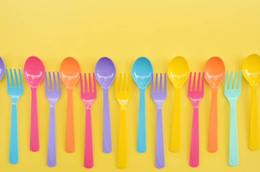 Arkaplan için plastik kaşıkları kapat