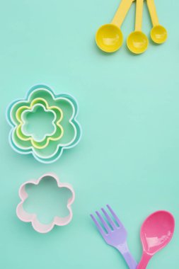 Arkaplan için mutfak gereçlerini ve yemek pişirme konseptini kapat