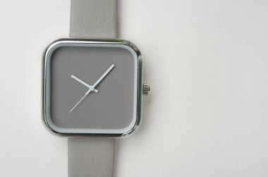 Arka plan için gri kol saatlerini kapat