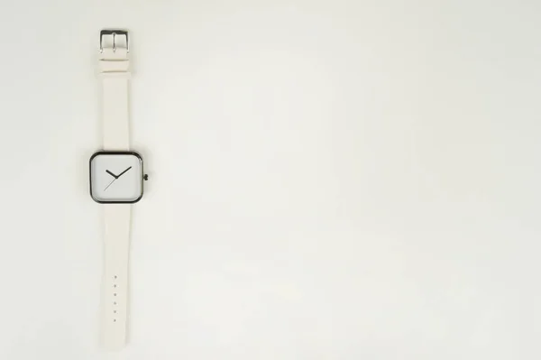 Close Relógios Pulso Branco Para Fundo — Fotografia de Stock
