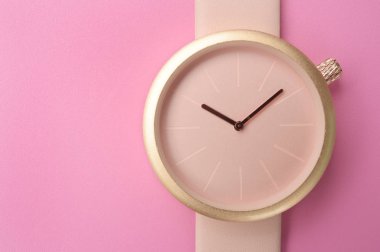 arka plan için pembe Kol saatı yakın çekim